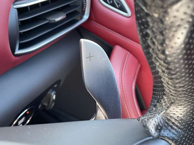 Maserati Levante 12
