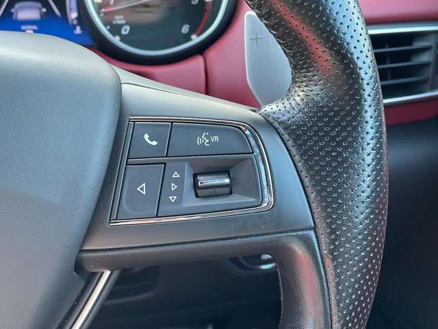 Maserati Levante 10