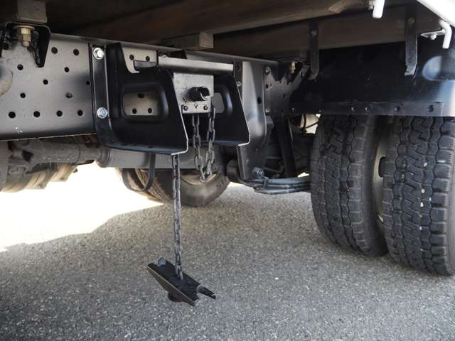 Isuzu Elf 11