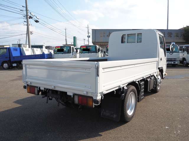 Isuzu Elf 7
