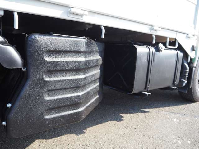 Isuzu Elf 10