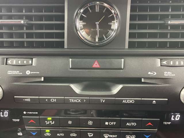 Lexus RX 9