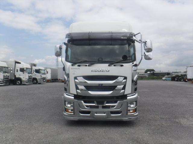 Isuzu Giga 3