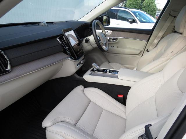 Volvo XC90 10