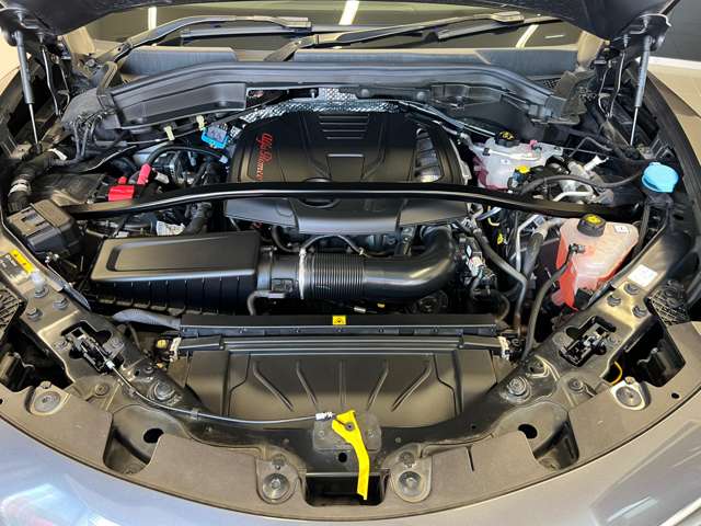 Alfa Romeo Stelvio 9