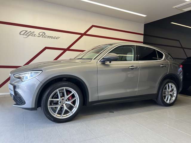 Alfa Romeo Stelvio 7