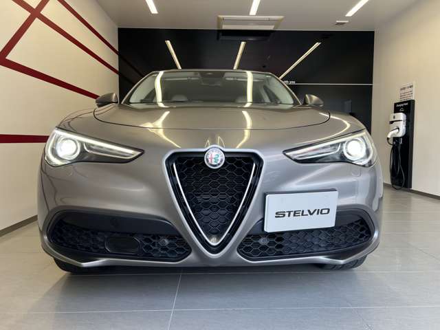 Alfa Romeo Stelvio 9