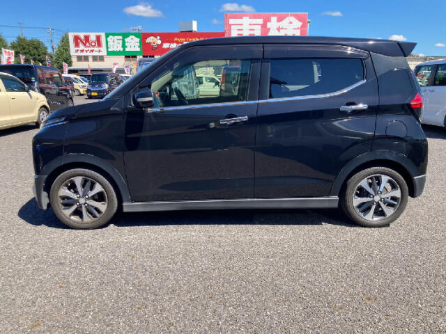 Mitsubishi eK X 11