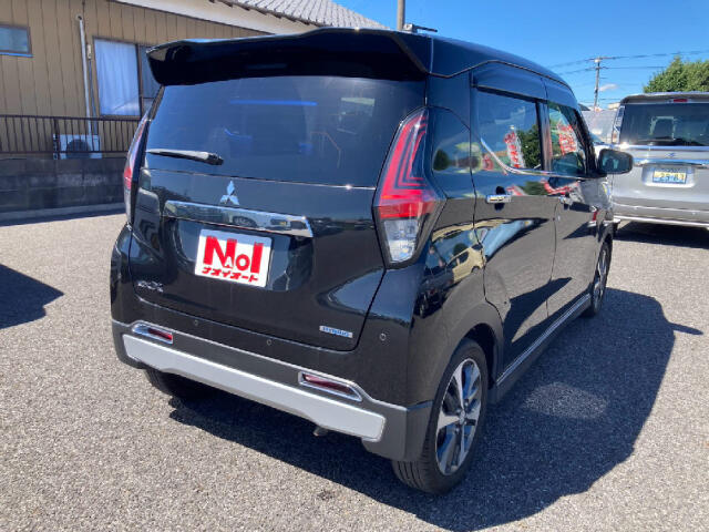 Mitsubishi eK X 8