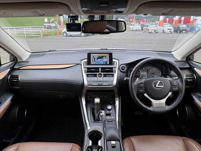Lexus NX 2