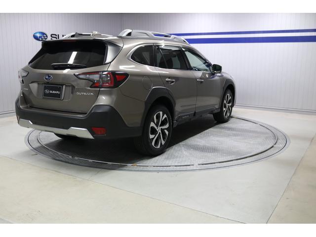 Subaru Legacy Outback 3