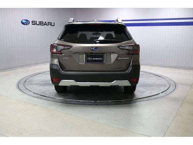 Subaru Legacy Outback 6