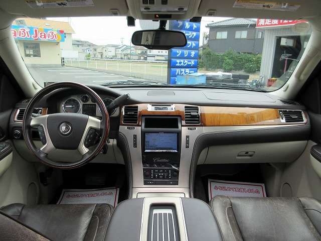 Cadillac エスカレード 2