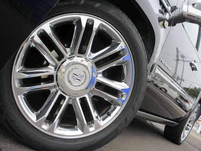Cadillac エスカレード 4