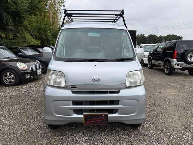 Daihatsu Hijet Cargo 2