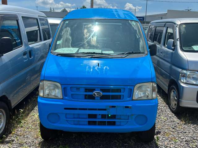 Daihatsu Hijet Cargo 2