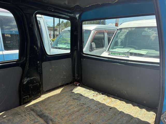 Daihatsu Hijet Cargo 10