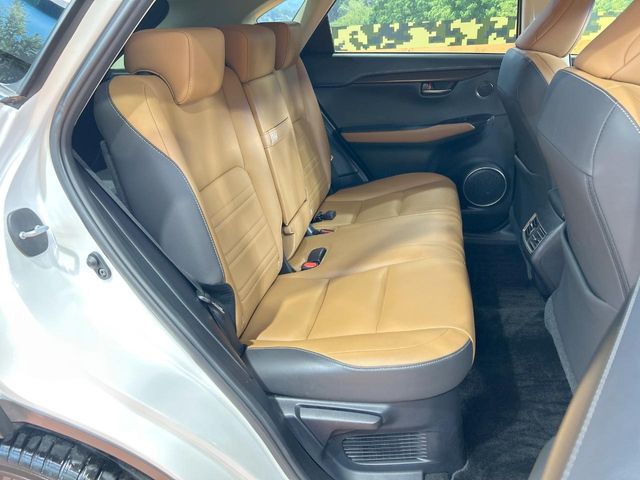 Lexus NX 9