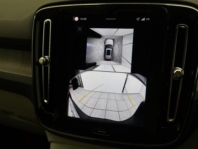 Volvo XC40 6