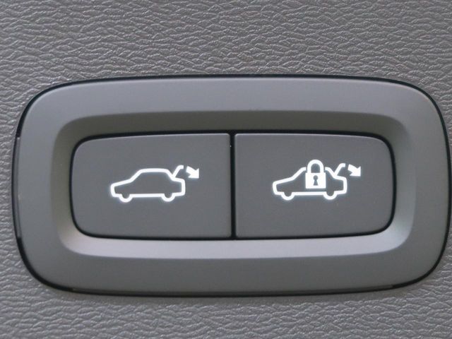 Volvo XC40 9