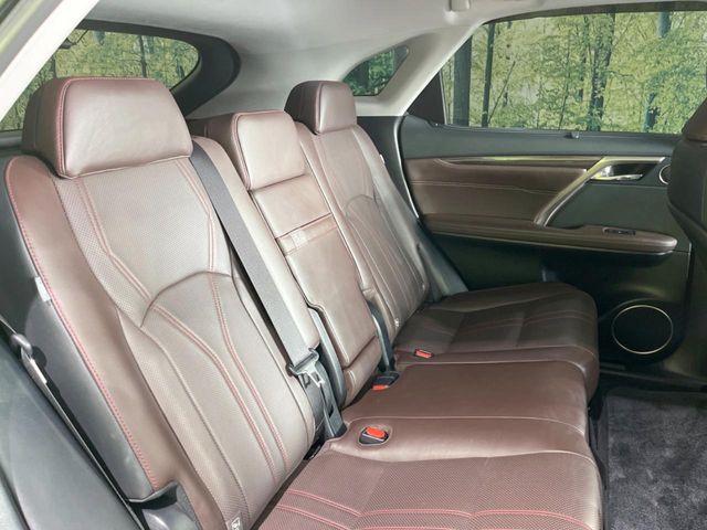 Lexus RX 9