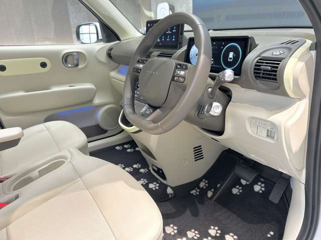 Hyundai インスター 12