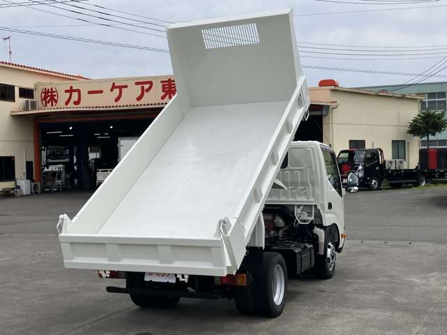 Hino Dutro 5