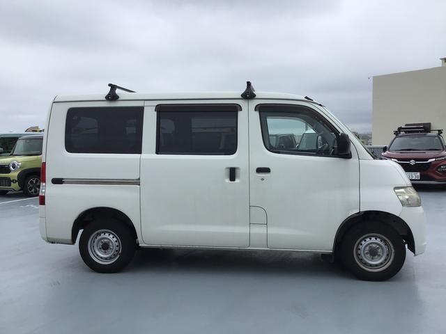 Toyota Town Ace Van 12