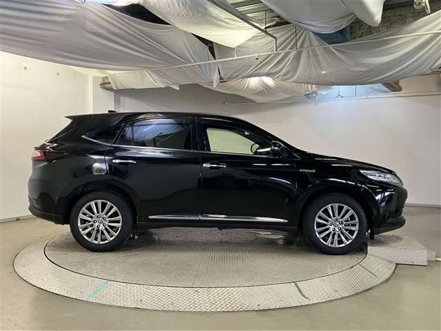 Toyota Harrier 5