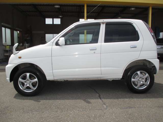 Daihatsu Terios Kid 5
