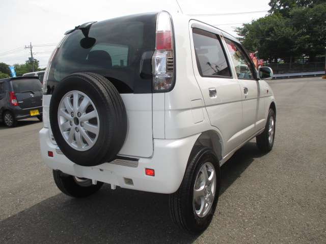 Daihatsu Terios Kid 7