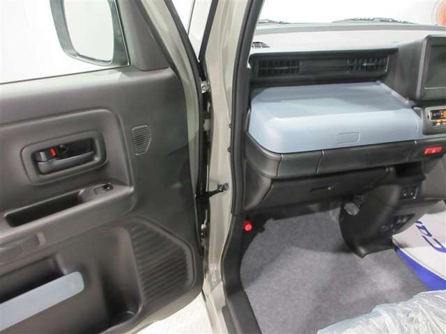 Suzuki Spacia Base 4