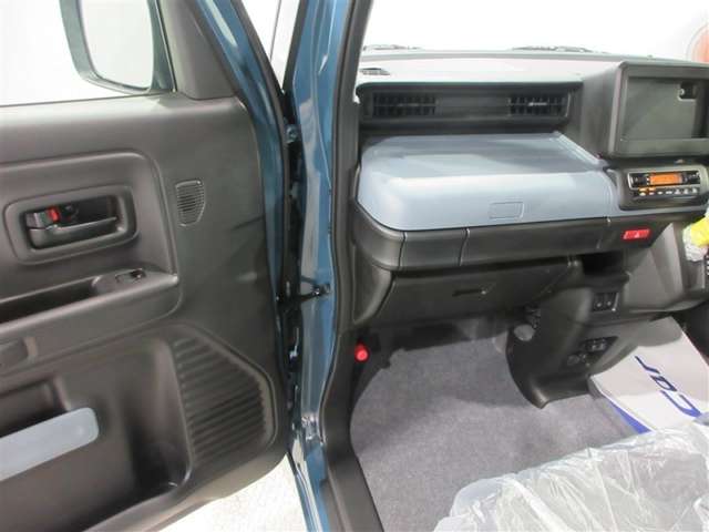 Suzuki Spacia Base 5