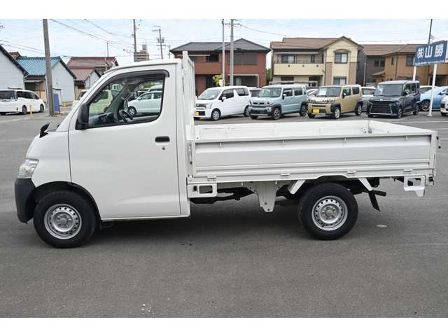 Toyota Light Ace Truck 4