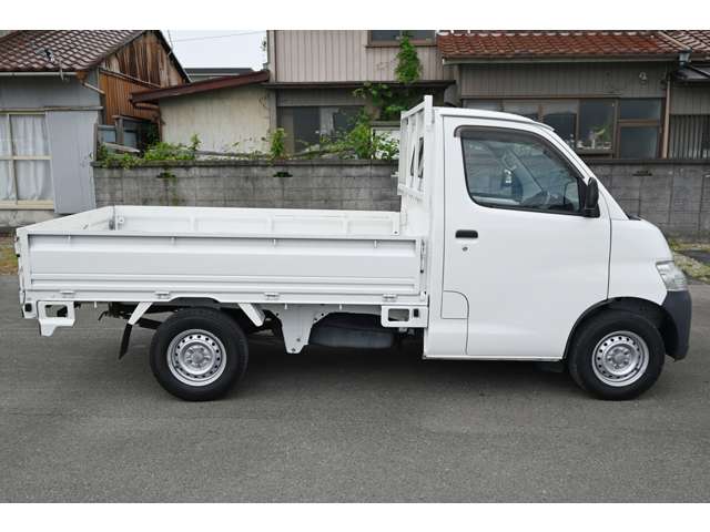 Toyota Light Ace Truck 8