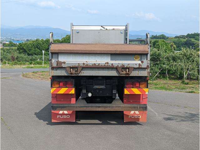 Mitsubishi Fuso Super Great 5