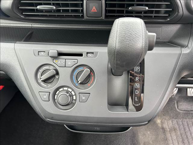 Mitsubishi eK X 11