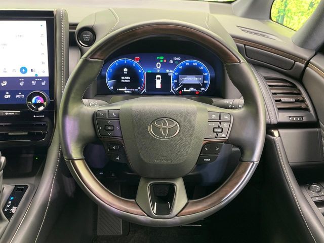 Toyota Alphard 11