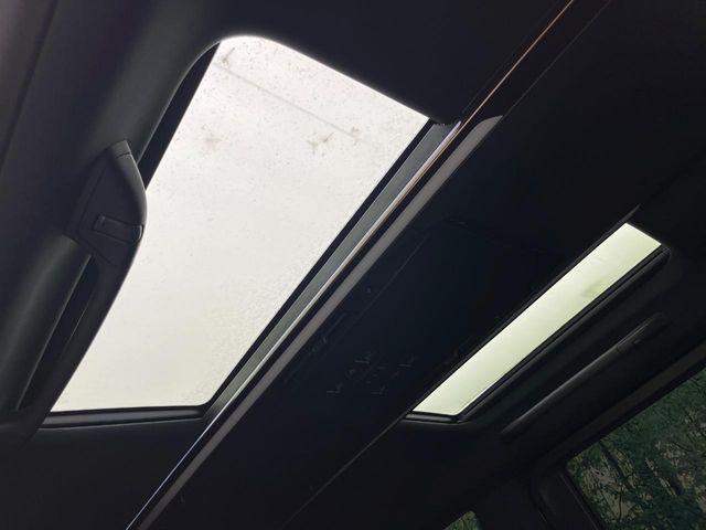Toyota Alphard 3