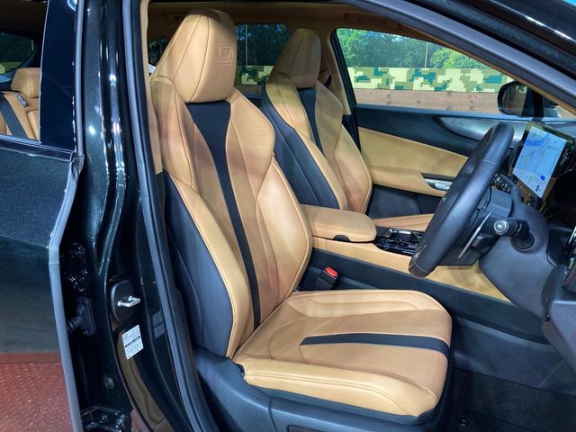 Lexus NX 8