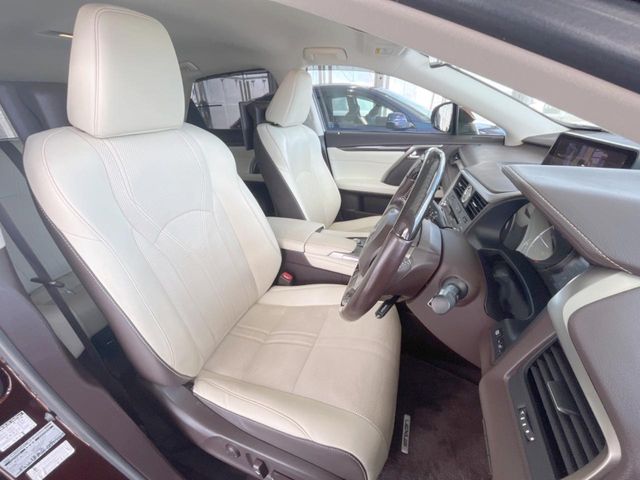 Lexus RX 9