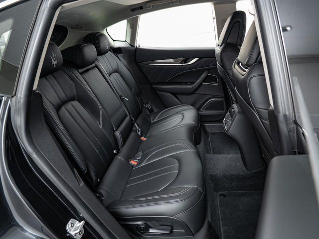 Maserati Levante 10