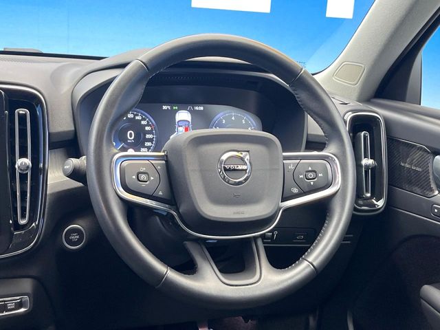 Volvo XC40 11
