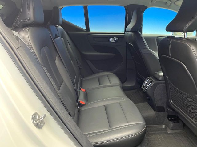 Volvo XC40 10