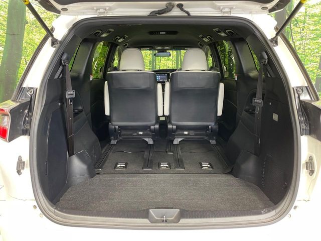 Toyota Estima 11