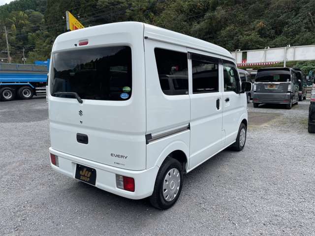 Suzuki Every 8