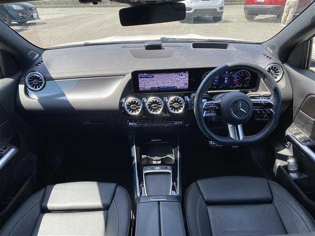 Mercedes-Benz GLA-Class 4