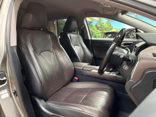 Lexus RX 9