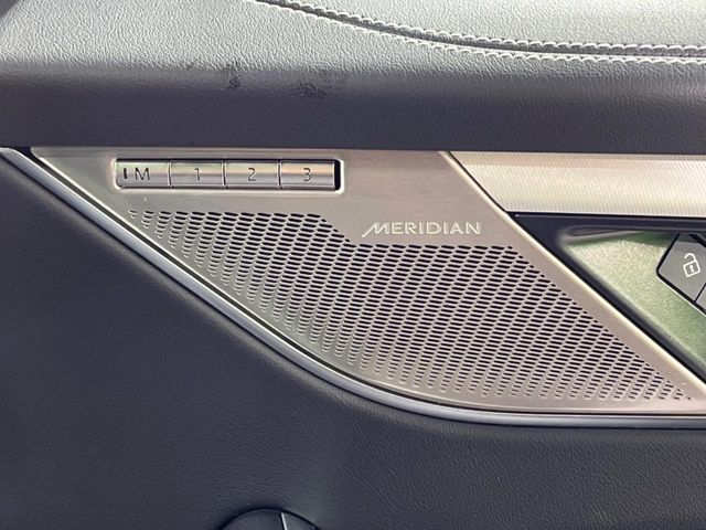Jaguar F-Pace 6
