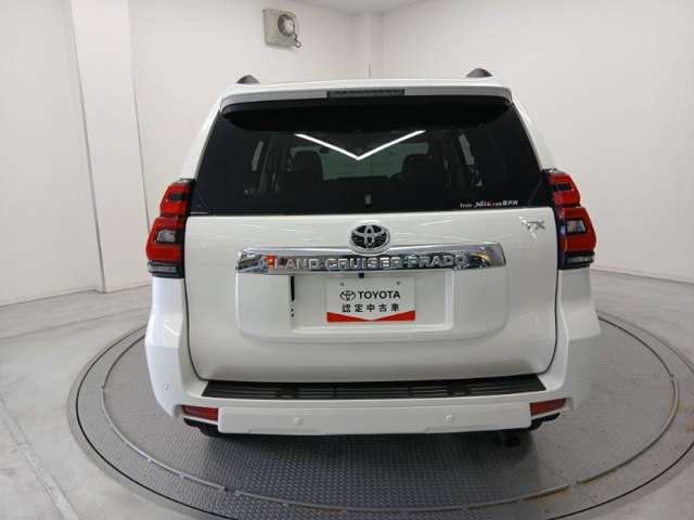 Toyota Land Cruiser Prado 6
